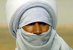 West-Sahara, Sd-Algerien: Hoggar, Tassili und Tadrart - Tuareg mit typischer Kopfbedeckung